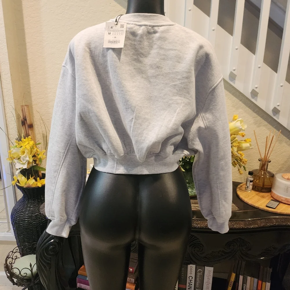Zara crop sweatshirt size M NEW
